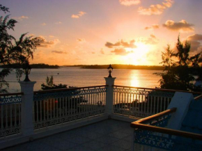 Villa Bella Charming Beachfront Guesthouse